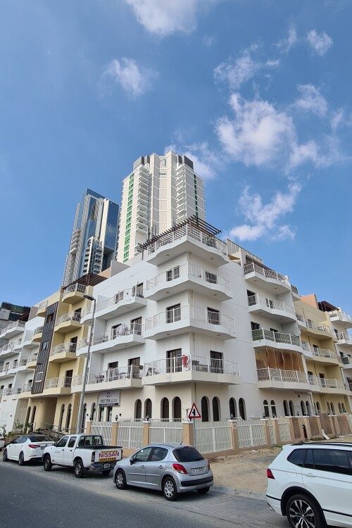 Lolena Residence