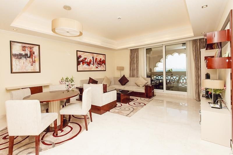 Grandeur Residences