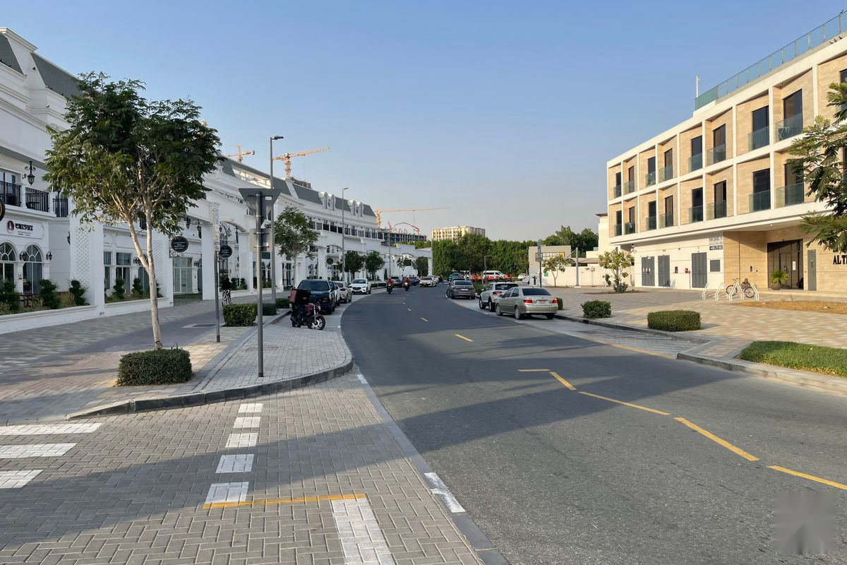Retail Space for Rent in Arjan