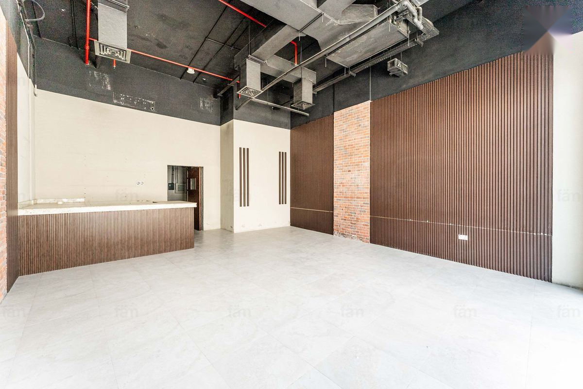 Retail Space for Rent in Arjan