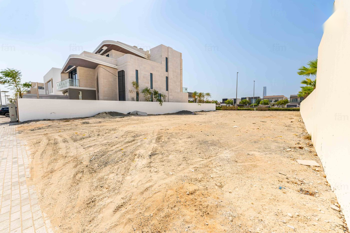 Plot for Sale in Emirates Living